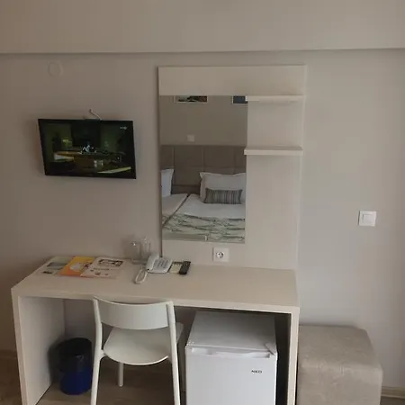 Helios 3*