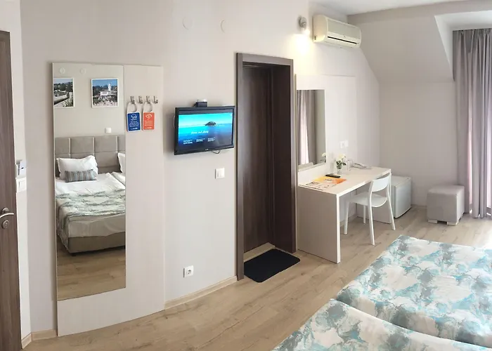 Helios Hotel 3*